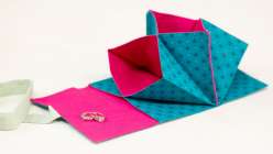 Sew An Accordion Travel Pouch