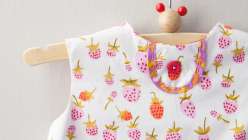 This kids crafting class with Heather Ross will teach you to make a blouse for your child. The  garment design mean this kids blouse will work with any fabric. 