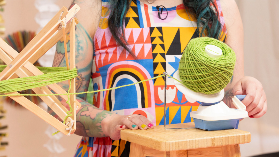 How to Wind a Center-Pull Ball Of Yarn by Twinkie Chan - Creativebug
