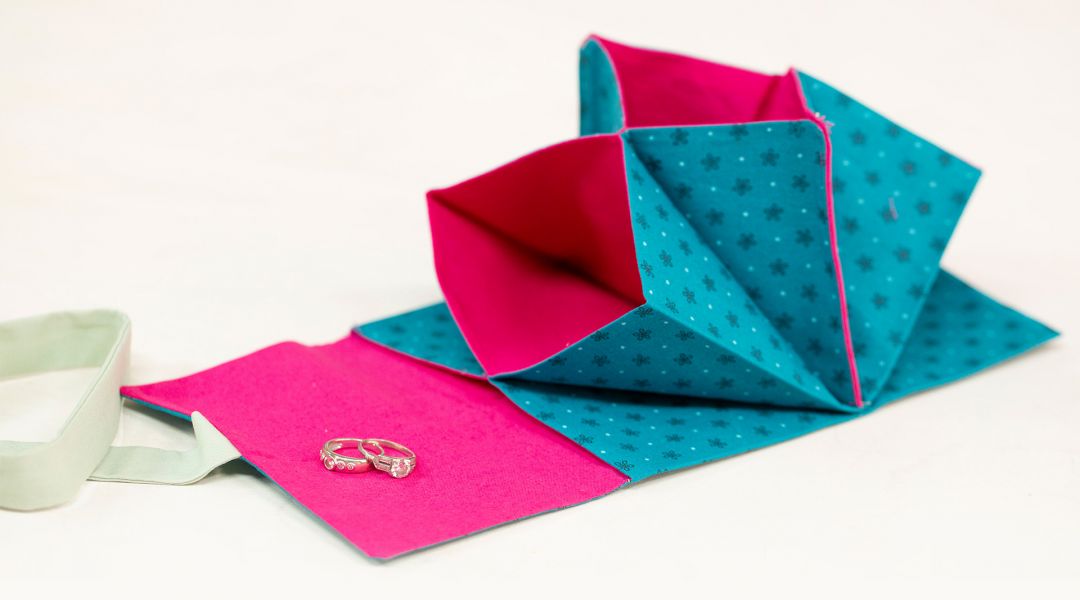 Sew An Accordion Travel Pouch