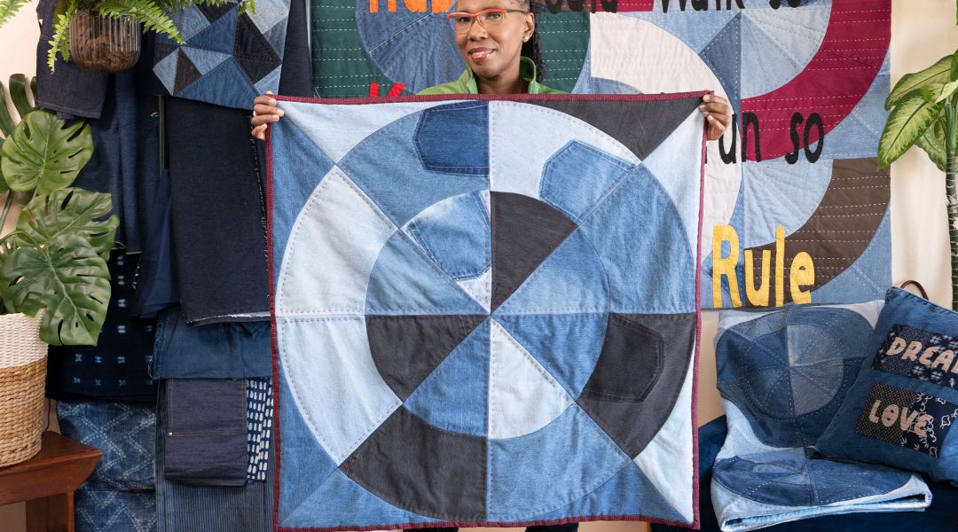 Upcycled Denim: Spinning Wheel Quilt