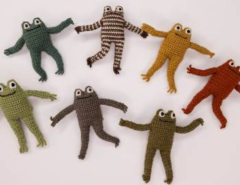 Crochet a Posable Frog